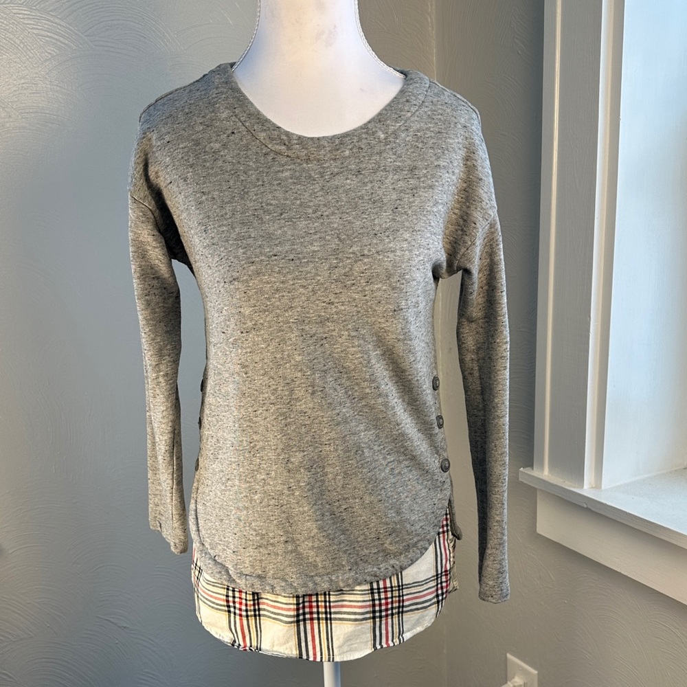 Izod Heather Gray Sweater with Plaid Hem